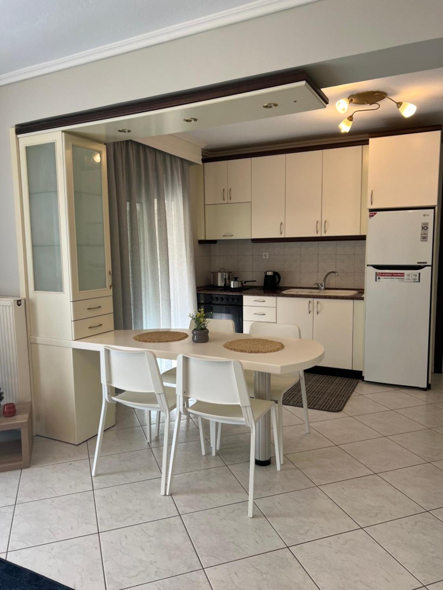 Parma'S Pool Apartment Peraía المظهر الخارجي الصورة